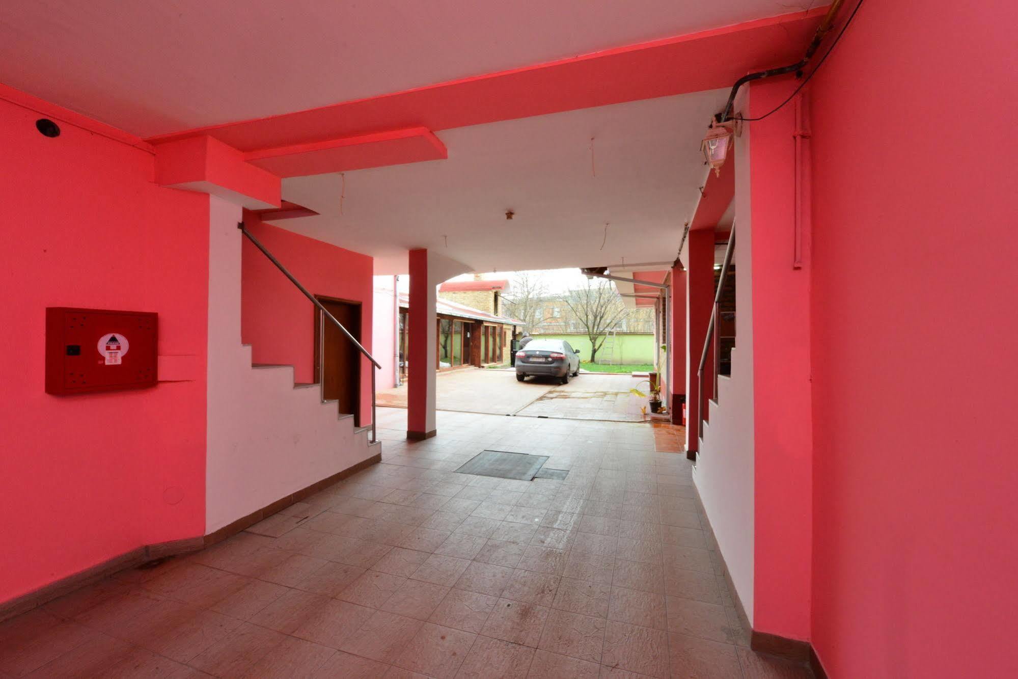Hotel Prenociste Stojic Novi Sad Exterior foto